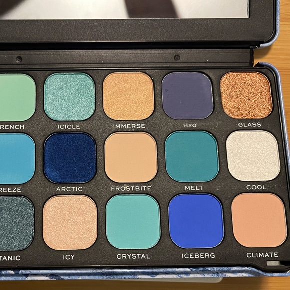 Makeup Revolution Eyeshadow Palette + elf eyeshadow brush - Picture 6 of 7